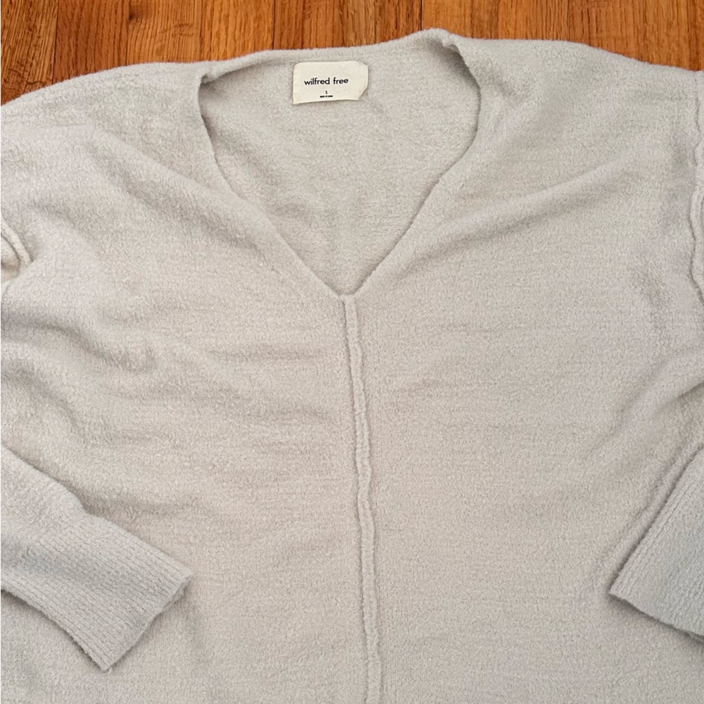 Aritzia Wilfred Free V-Neck Sweater Women's Sz S Super Soft Relaxed Ivory (t) - Picture 3 of 11
